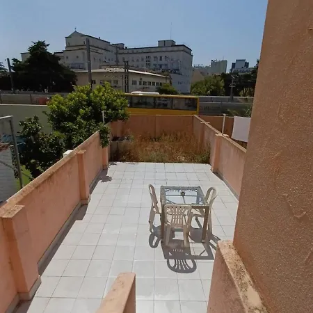 Apartment Sete Rios, Near Zoo Lisboa/ Free Wifi *