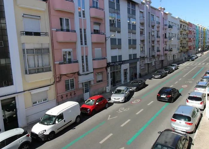 Sete Rios, Near Zoo Lisboa/ Free Wifi Appartamento *