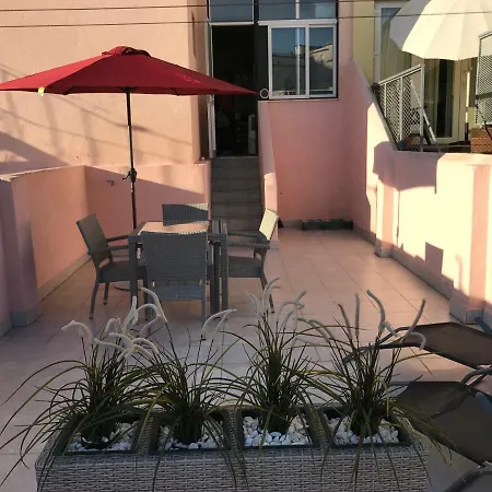 Sete Rios, Near Zoo Lisboa/ Free Wifi Appartamento *